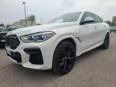 Usado BMW X6 M Sport 285 HP (209 kW) 2023 Branco SUV