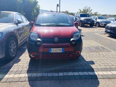 Usata Fiat Panda Cross Cross 69 CV (50 kW) 2024 Rosso Utilitaria