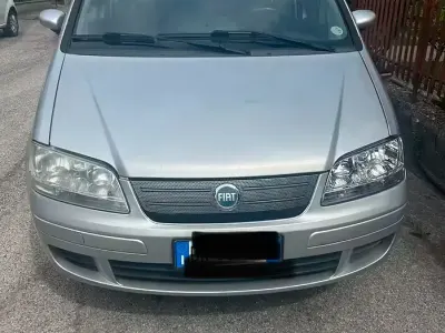 Usata Fiat Idea 90 CV (66 kW) 2007 Grigio Monovolume