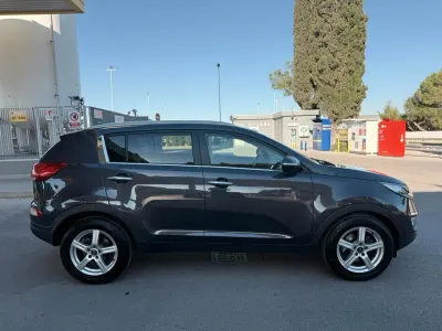 Usata Kia Sportage Style 115 CV (84 kW) 2016 Grigio SUV