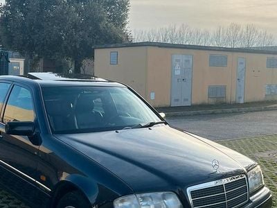 Usata Mercedes C180 Elegance 122 CV (89 kW) 1995 Blu Berlina