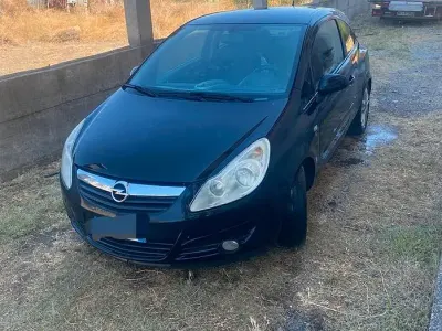 Usata Opel Corsa 45 CV (33 kW) 2009 Nero Utilitaria