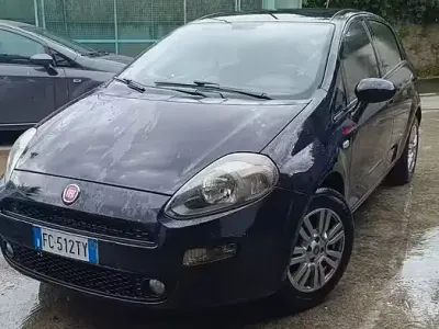 Brugt Fiat Punto Lounge 77 HK (56 kW) 2016 Blå Hatchback