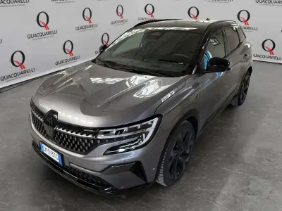 Usata Renault Austral Iconic 200 CV (147 kW) 2023 Grigio SUV