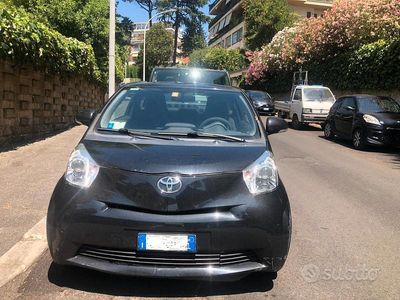 Toyota iQ