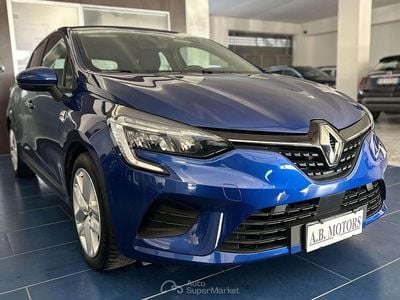 Usata Renault Clio V Business 140 CV (102 kW) 2022 Blu/azzurro Berlina