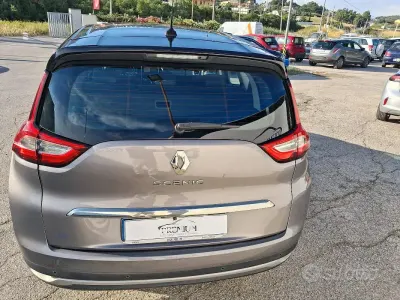 Usata Renault Grand Scénic IV Intens 120 CV (88 kW) 2019 Grigio Monovolume