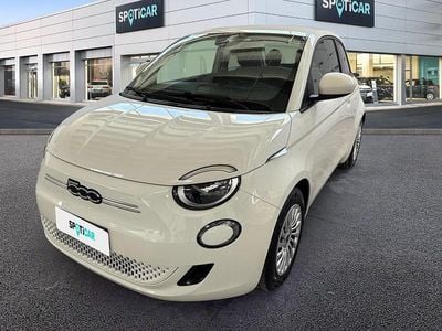 Usata Fiat 500e Action 69 kW (95 CV) 2025 Bianco Utilitaria