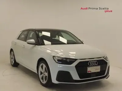Usata Audi A1 Sportback Admired 95 CV (69 kW) 2021 Bianco ghiaccio metallizzato Utilitaria