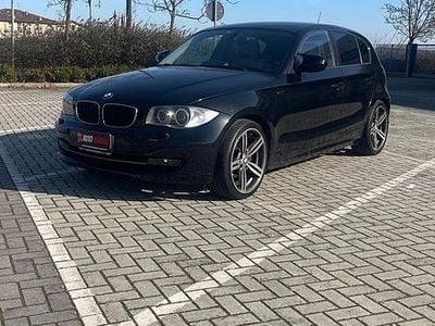 Usata BMW 120 177 CV (130 kW) 2010 Nero Utilitaria