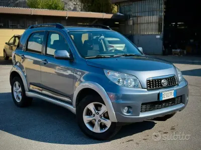 Usata Daihatsu Terios HIRO 105 CV (77 kW) 2009 Grigio SUV