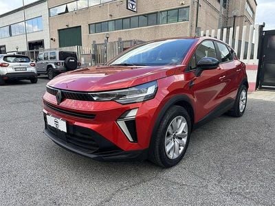 Usata Renault Captur Evolution 101 CV (74 kW) 2024 Rosso SUV