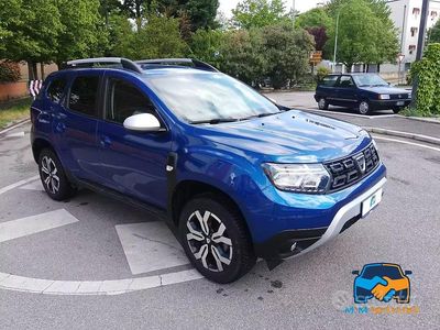 Usata Dacia Duster Prestige 101 CV (74 kW) 2022 Blu SUV