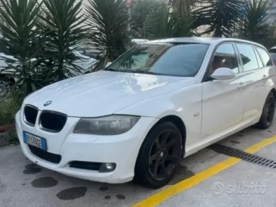 Usata BMW 320 163 CV (119 kW) 2011 Bianco Berlina