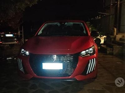 Usata Peugeot 208 2024 Rosso Utilitaria
