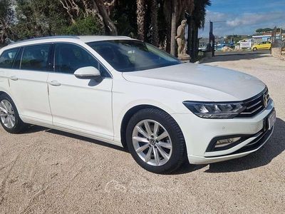 Usata VW Passat Business 122 CV (89 kW) 2021 Bianco Station wagon