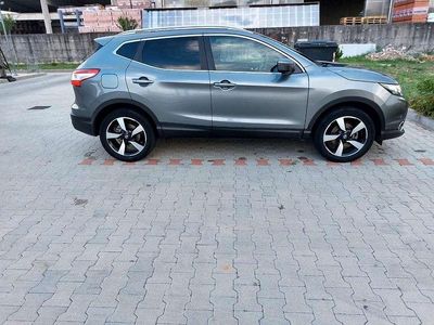 Usata Nissan Qashqai N-Connecta 110 CV (80 kW) 2017 Grigio SUV