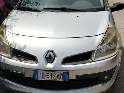 Usata Renault Clio III 75 CV (55 kW) 2007 Berlina