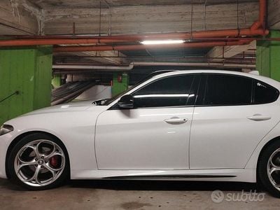 Usata Alfa Romeo Giulia 150 CV (110 kW) 2017 Bianco Berlina