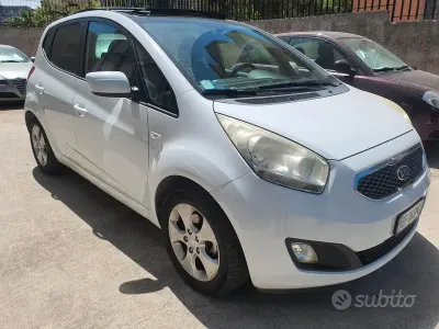 Usado Kia Venga EX 90 CV (66 kW) 2010 Blanco Utilitario