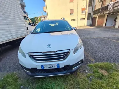 Occasion Peugeot 2008 Active 99 ch (72 kW) 2015 Blanc SUV