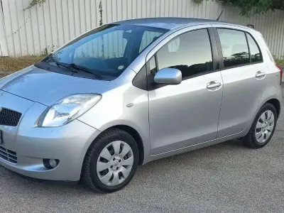 Usata Toyota Yaris Luna 87 CV (63 kW) 2007 Utilitaria