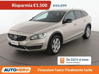 Usata Volvo V60 CC Momentum 150 CV (110 kW) 2017 Beige Station wagon