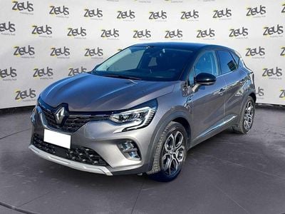 Usata Renault Captur Techno 143 CV (105 kW) 2023 Grigio SUV