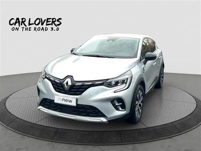 Usata Renault Captur Techno 145 CV (106 kW) 2023 Grigio chiaro SUV