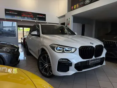 Usata BMW X5 M M Sport 340 CV (250 kW) 2021 Bianco SUV