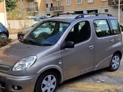 Usata Toyota Yaris Verso
