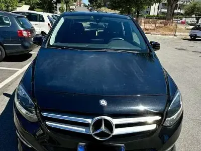 Usata Mercedes B180 Business 109 CV (80 kW) 2015 Nero Monovolume