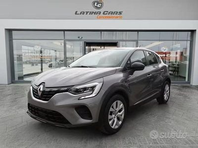 Usata Renault Captur Business 101 CV (74 kW) 2020 Grigio SUV