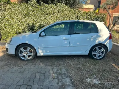 Usata VW Golf VI 105 CV (77 kW) 2008 Utilitaria