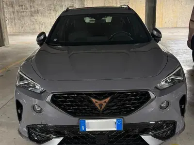 Usata Cupra Formentor 150 CV (110 kW) 2024 Grigio SUV