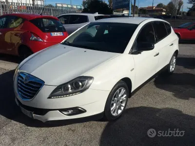 Usata Lancia Delta Gold 120 CV (88 kW) 2011 Bianco Utilitaria