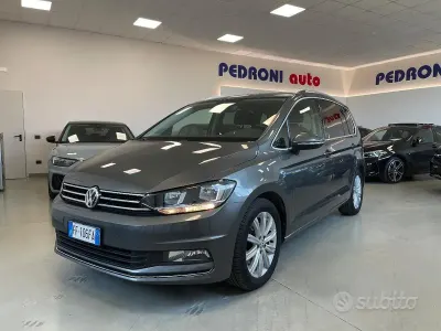 Usata VW Touran Comfortline 150 CV (110 kW) 2016 Grigio delfino Monovolume