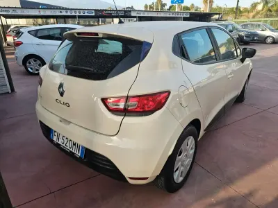 Usata Renault Clio IV 74 CV (54 kW) 2018 Beige Furgone