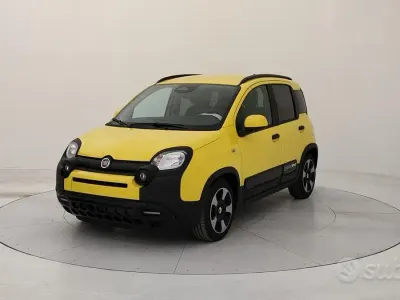 Ny Fiat Panda Cross Cross 65 HK (47 kW) 2026 Gul Halvkombi