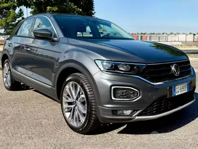 Usata VW T-Roc Advance 150 CV (110 kW) 2021 Grigio SUV