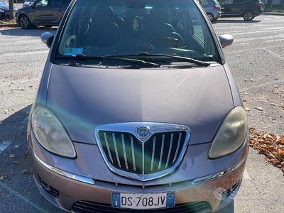 Usata Lancia Musa 90 CV (66 kW) 2008 Grigio Monovolume