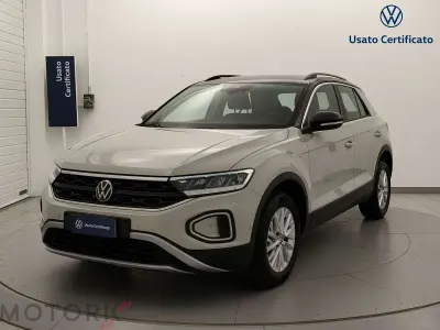 Usata VW T-Roc Life 110 CV (80 kW) 2023 Grigio SUV