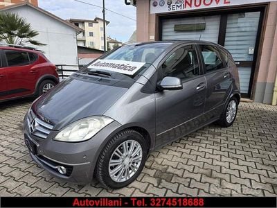 Usata Mercedes A180 Avantgarde 108 CV (79 kW) 2010 Grigio Utilitaria
