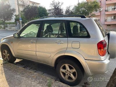 Usata Toyota RAV4 2001 Grigio Station wagon