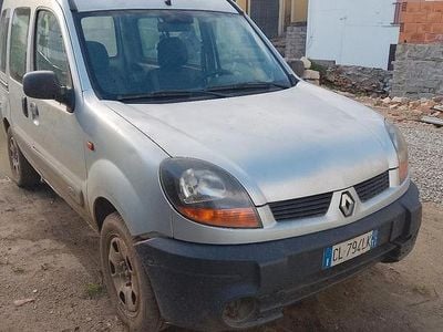 Usata Renault Kangoo 65 CV (47 kW) 2024 Grigio Monovolume