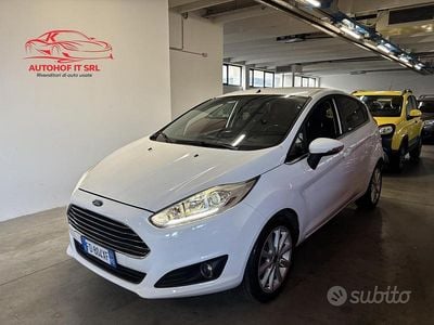 Usata Ford Fiesta 95 CV (69 kW) 2016 Bianco Berlina