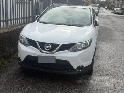 Usata Nissan Qashqai 131 CV (96 kW) 2015 Bianco SUV