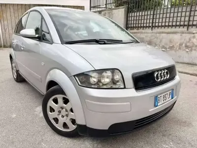 Usata Audi A2 75 CV (55 kW) 2002 Argento Utilitaria