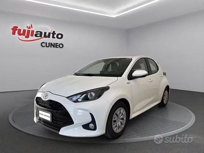 Usata Toyota Yaris Active 72 CV (52 kW) 2022 Super white Utilitaria