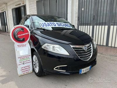 Usata Lancia Ypsilon 114 CV (83 kW) 2014 Nero Utilitaria